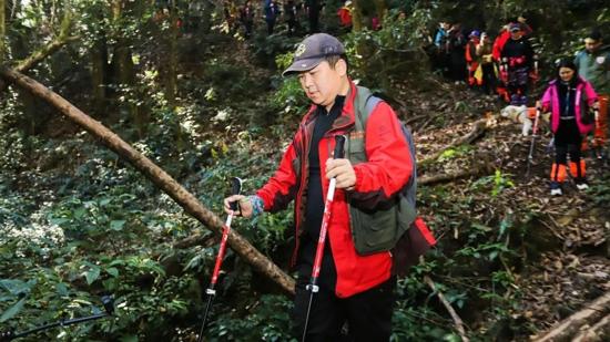 哀牢山未来半月徒步团爆满，徒步探险成热门选择
