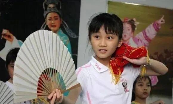 河南卫视梨园春最新一期，传统戏曲的现代璀璨绽放
