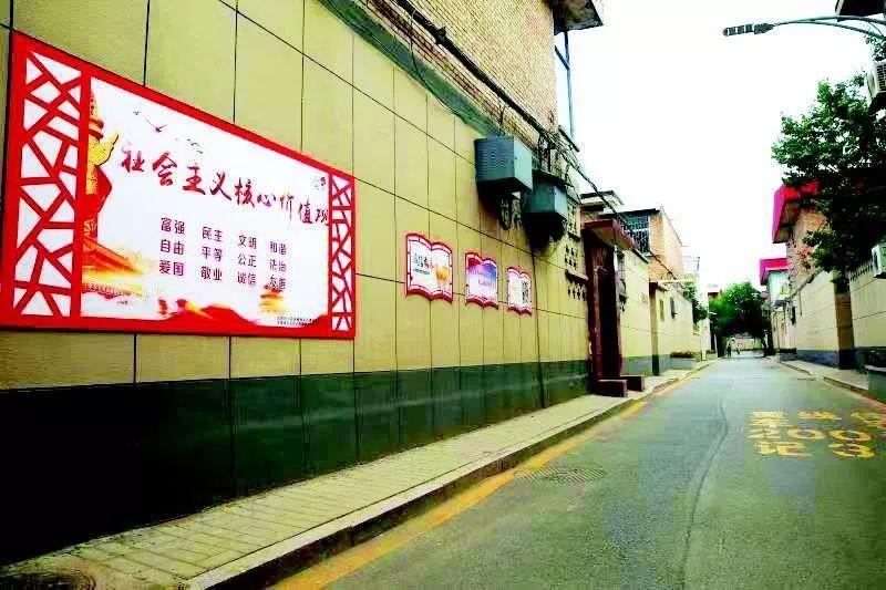 探索小巷宝藏与笔记本系统最新版本的独特小店之旅