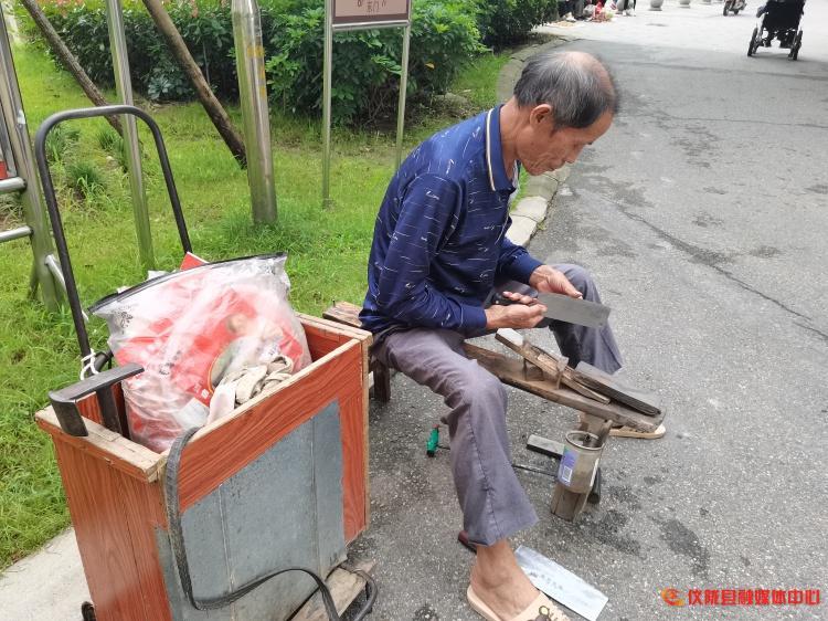 最新仪陇铁路计划，探寻小巷中的独特风味之旅