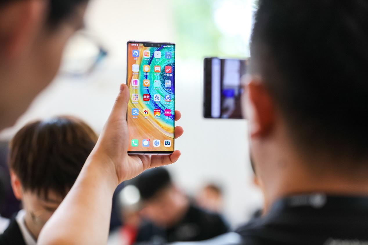 科技重塑生活，S8最新升级，未来触手可及的体验