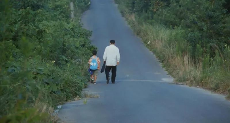 探索自然美景的旅行，最新浪电影带你寻找内心平和之旅