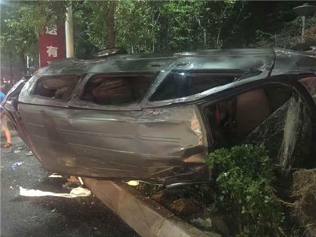 重庆车祸背后的自然之旅与心灵探索，平静与喜悦的追求