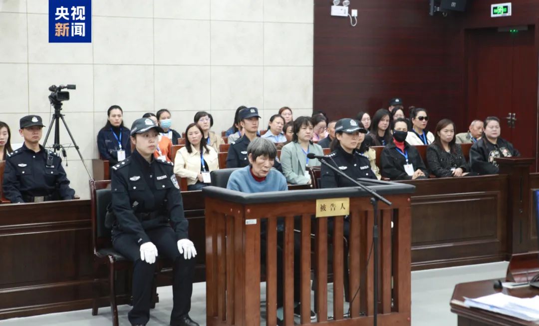 余华英死刑判决背后的温馨小故事，爱的纽带与司法决断