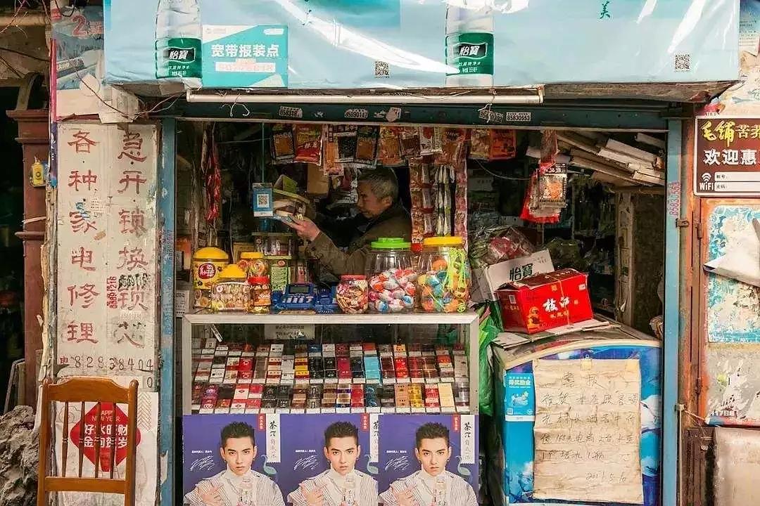 烟卡依旧火热，探秘独特小店与电商平台销售热潮