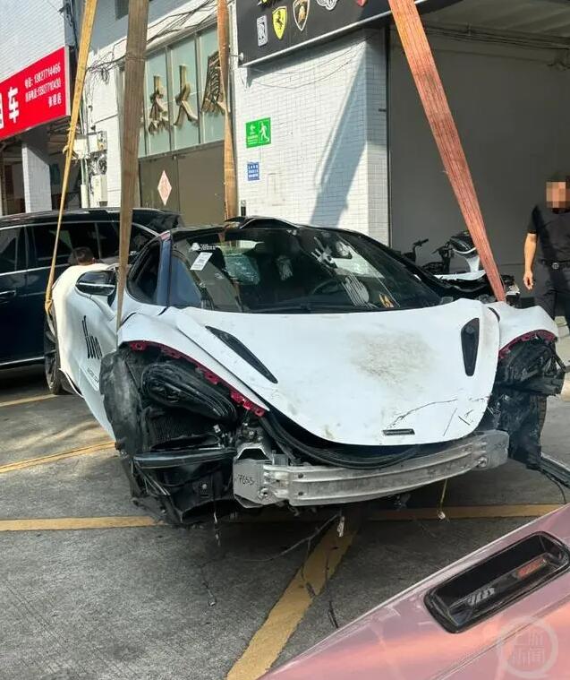 男子租迈凯伦带女孩拍照背后的故事，学习与变化的力量在行动！