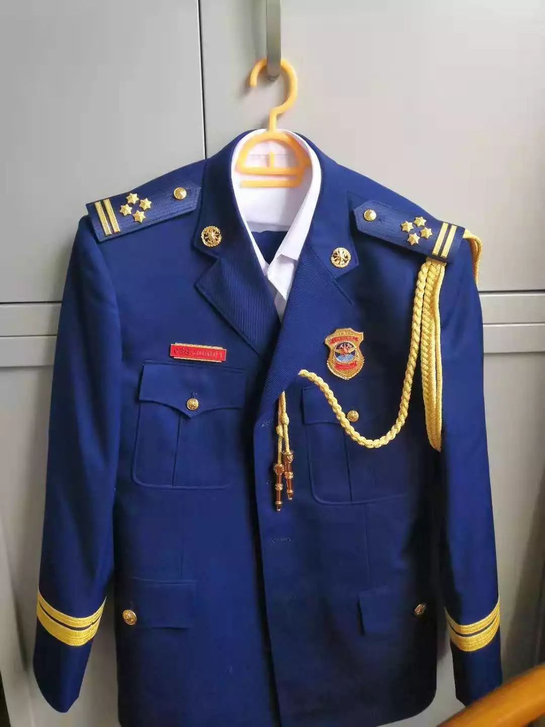 消防最新制服，小巷深处的守护力量
